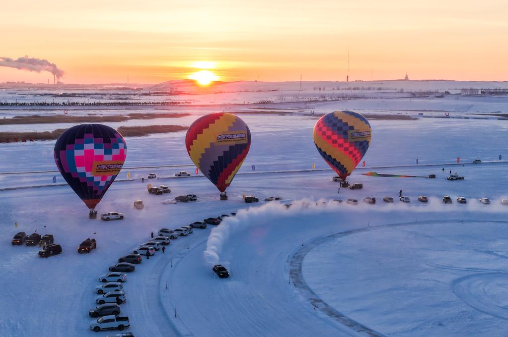 内蒙古冰雪英雄会在呼伦贝尔开幕